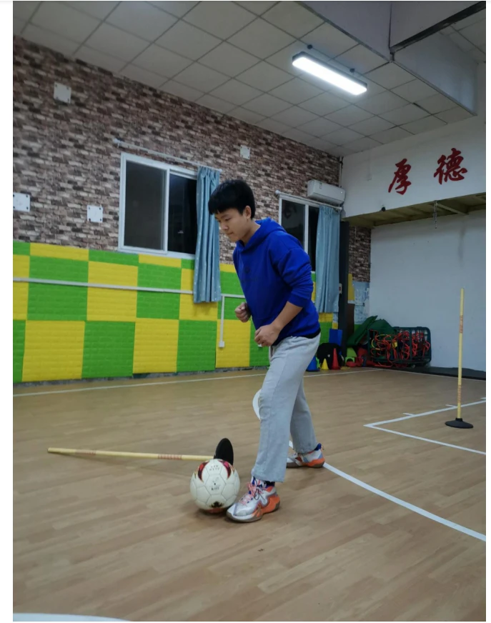 如何选择适合篮球康复训练的器材_1